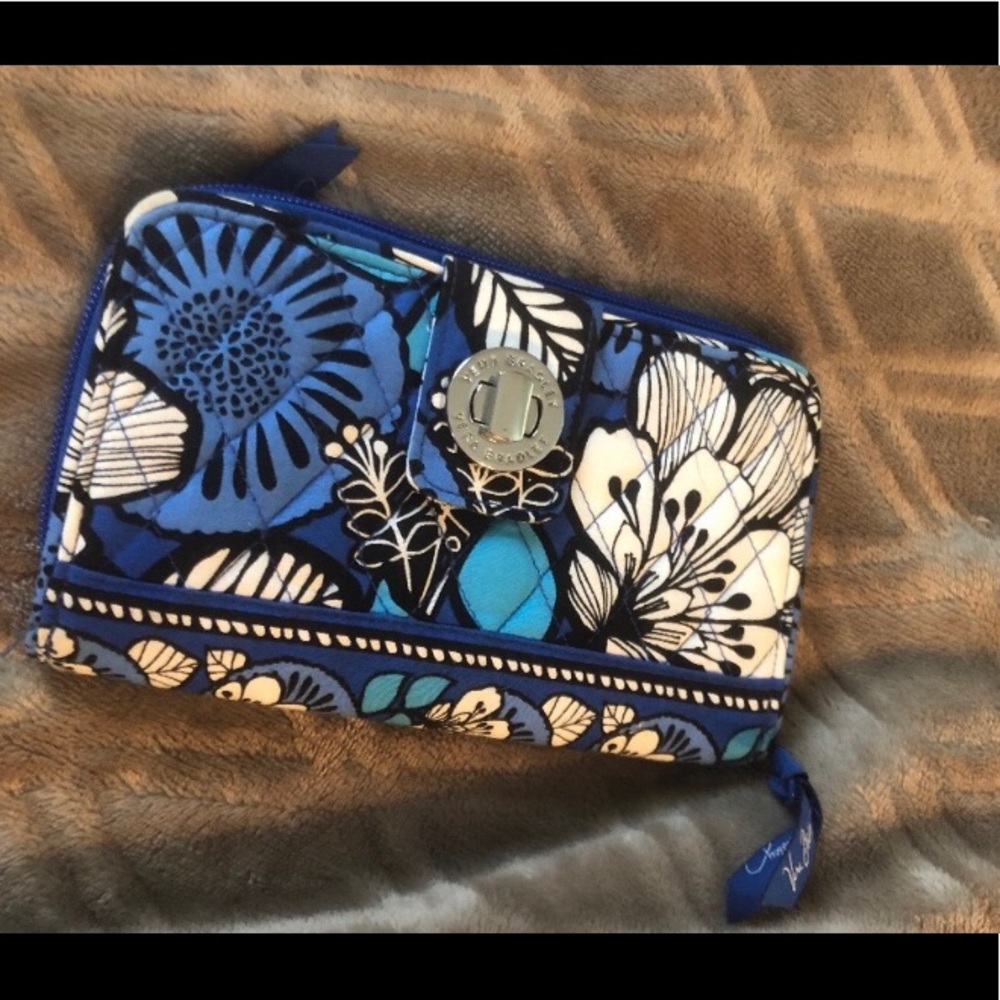 vera bradley wallet